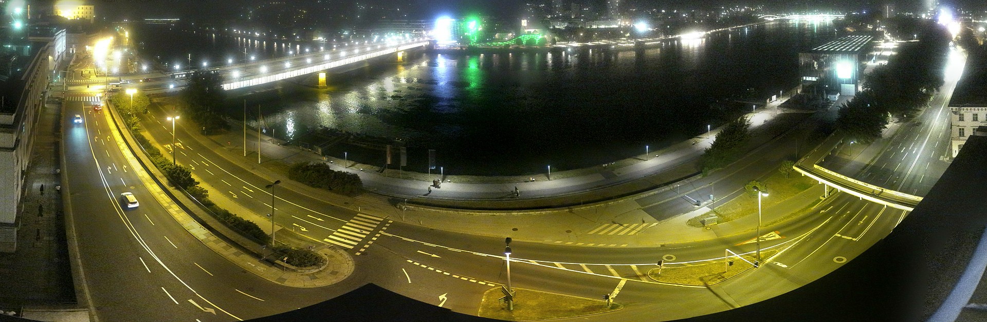 Archiv Foto Webcam Linz: Donaulände und Nibelungenbrücke