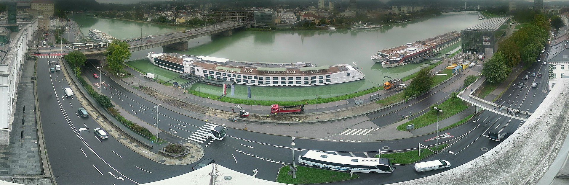 Archiv Foto Webcam Linz: Donaulände und Nibelungenbrücke