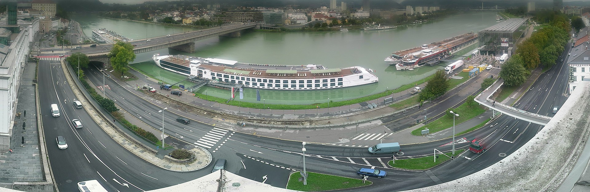 Archiv Foto Webcam Linz: Donaulände und Nibelungenbrücke