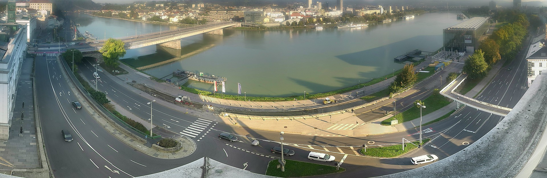 Archiv Foto Webcam Linz: Donaulände und Nibelungenbrücke