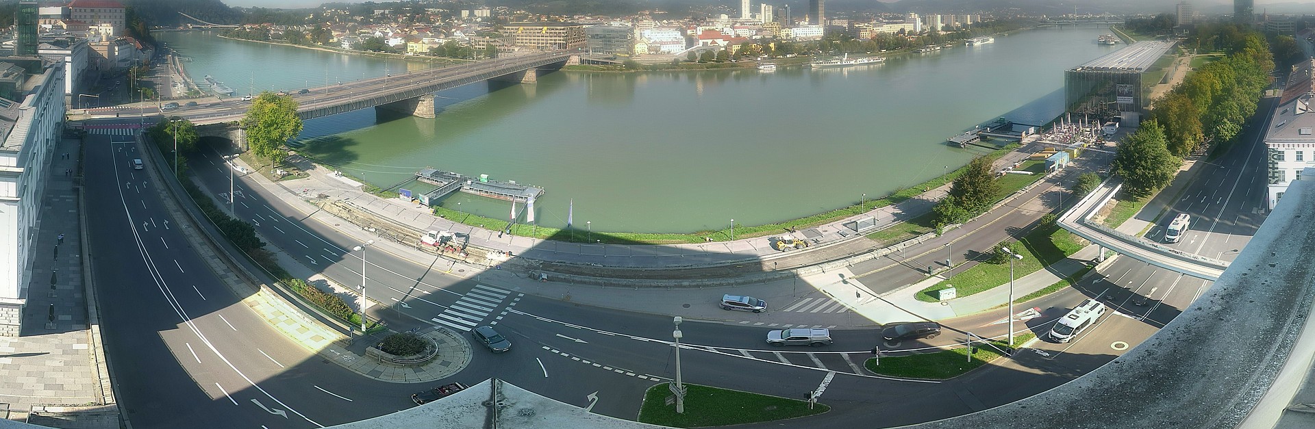 Archiv Foto Webcam Linz: Donaulände und Nibelungenbrücke