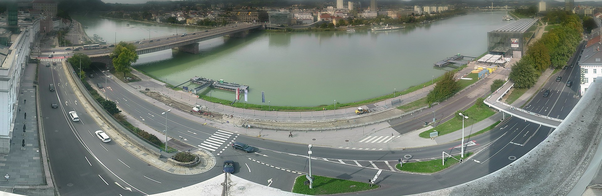 Archiv Foto Webcam Linz: Donaulände und Nibelungenbrücke