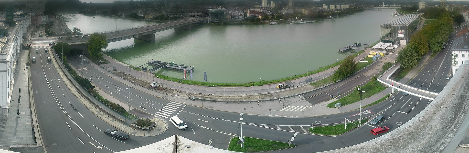 Archiv Foto Webcam Linz: Donaulände und Nibelungenbrücke