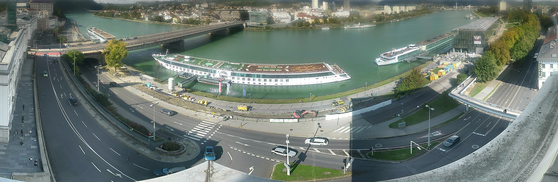 Archiv Foto Webcam Linz: Donaulände und Nibelungenbrücke