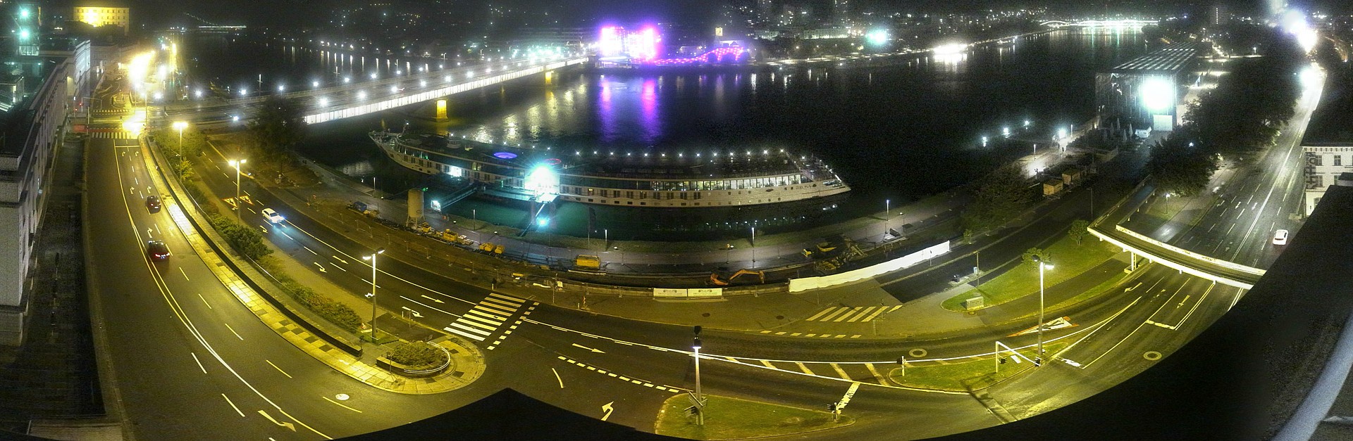 Archiv Foto Webcam Linz: Donaulände und Nibelungenbrücke