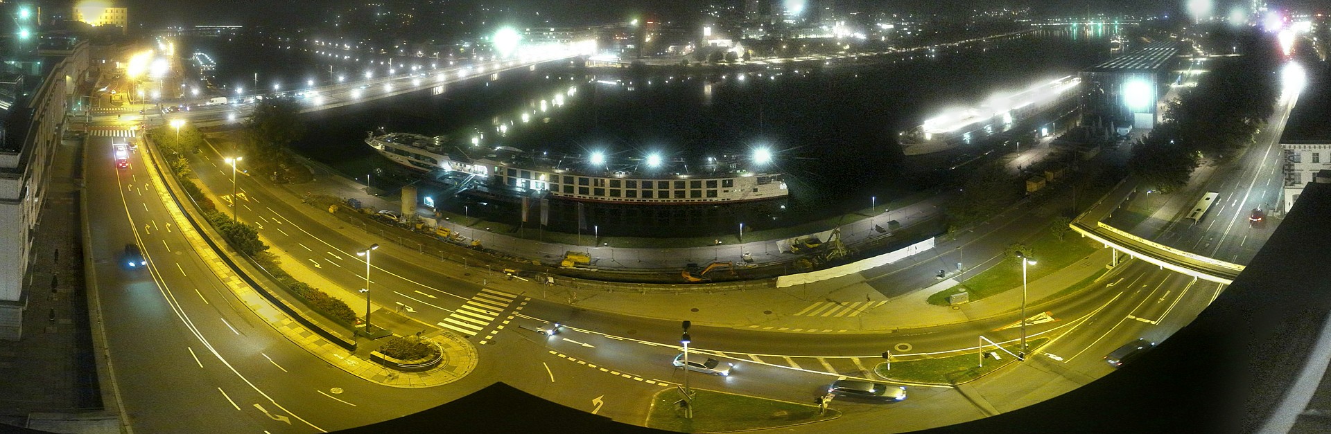 Archiv Foto Webcam Linz: Donaulände und Nibelungenbrücke