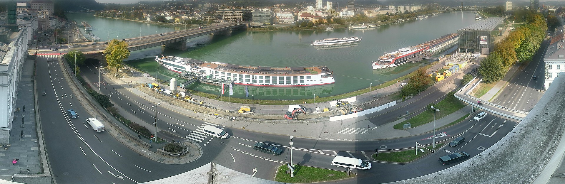 Archiv Foto Webcam Linz: Donaulände und Nibelungenbrücke