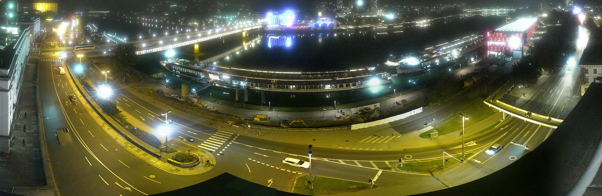 Archiv Foto Webcam Linz: Donaulände und Nibelungenbrücke