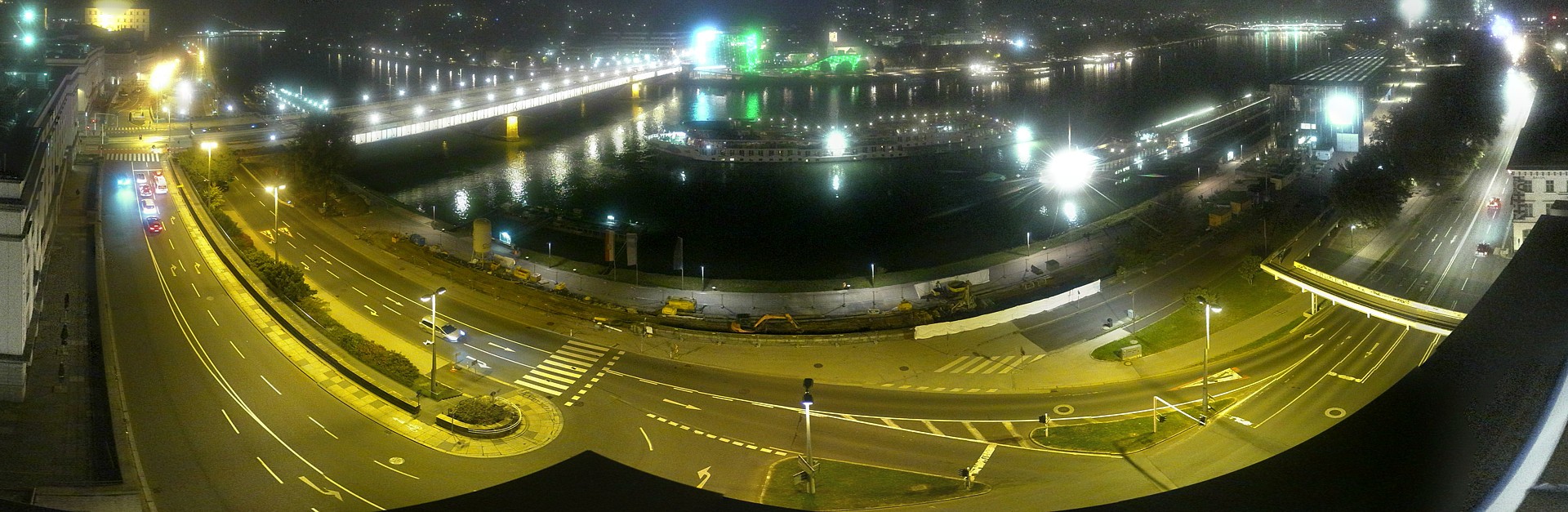 Archiv Foto Webcam Linz: Donaulände und Nibelungenbrücke