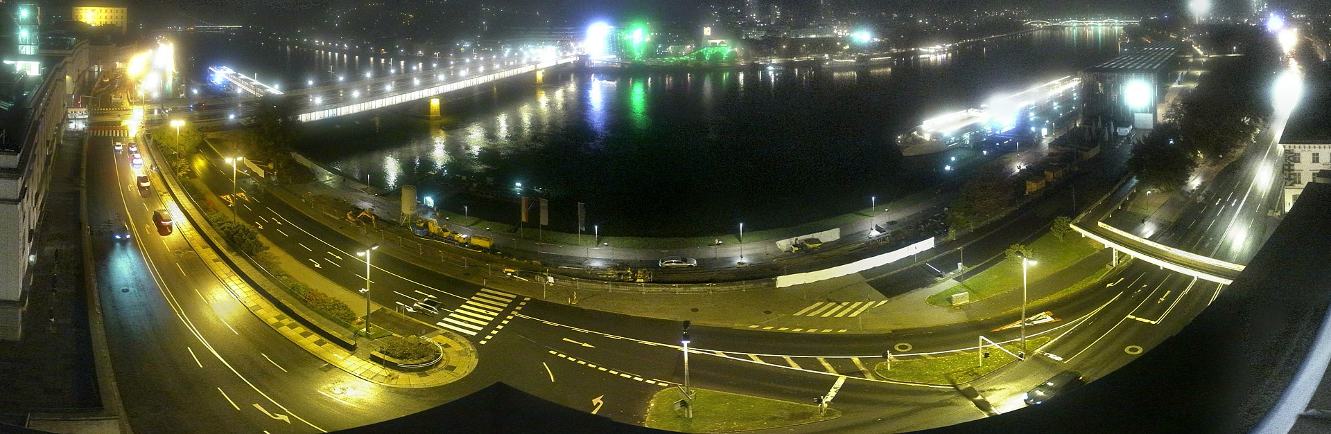 Archiv Foto Webcam Linz: Donaulände und Nibelungenbrücke