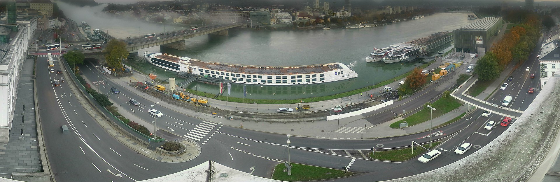Archiv Foto Webcam Linz: Donaulände und Nibelungenbrücke