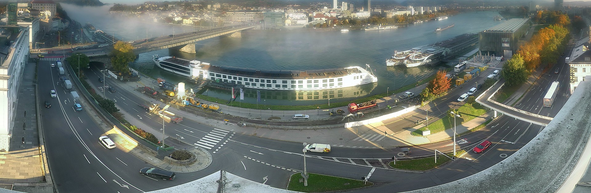 Archiv Foto Webcam Linz: Donaulände und Nibelungenbrücke