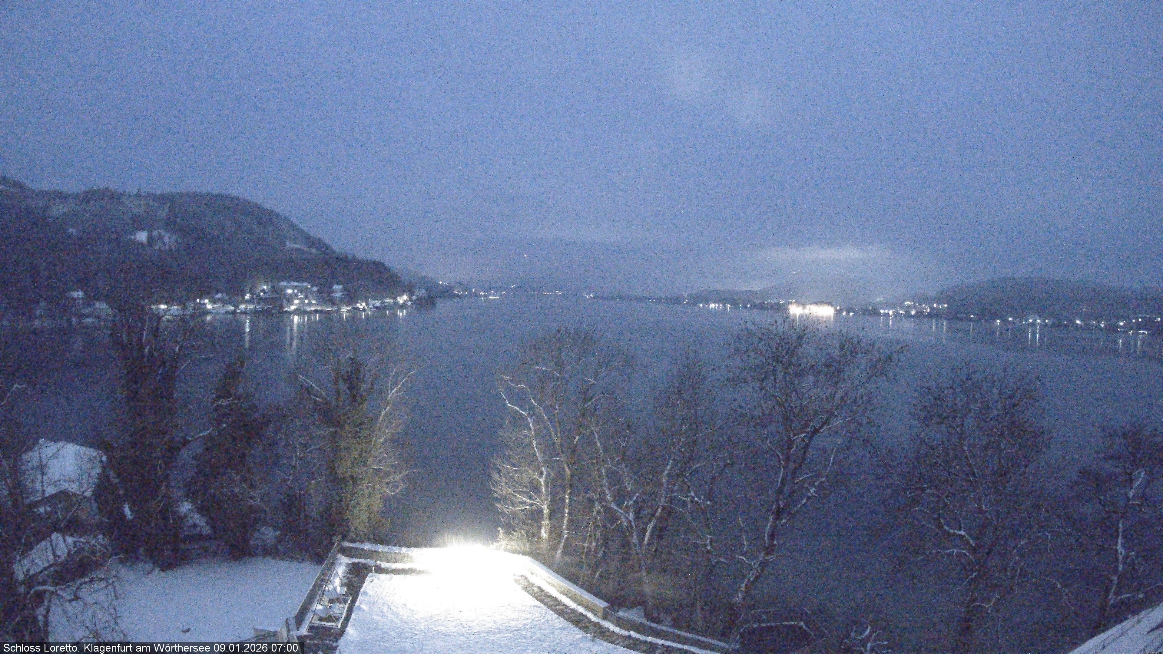 Archiv Foto Webcam Schloss Loretto bei Klagenfurt