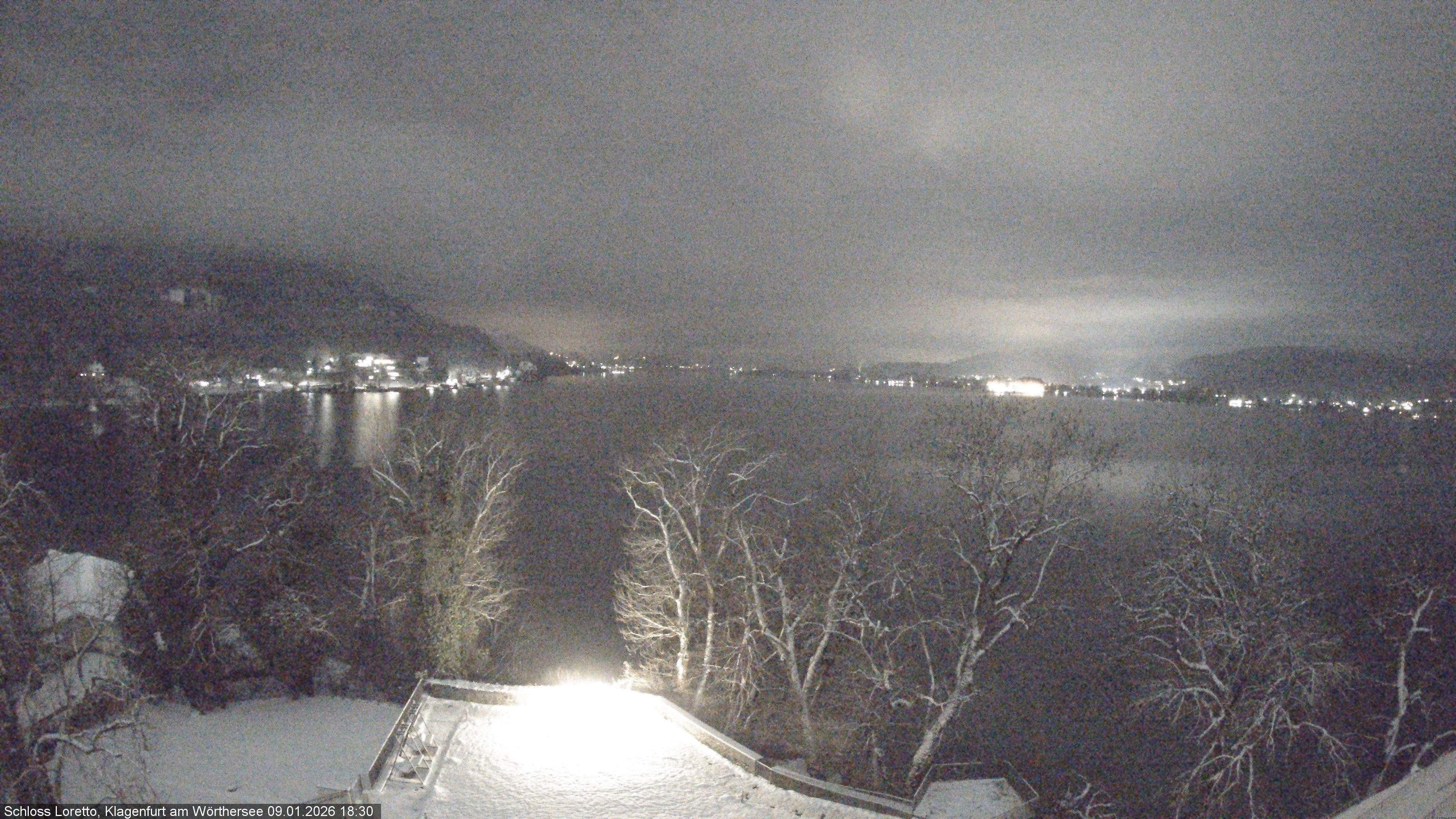 Archiv Foto Webcam Schloss Loretto bei Klagenfurt