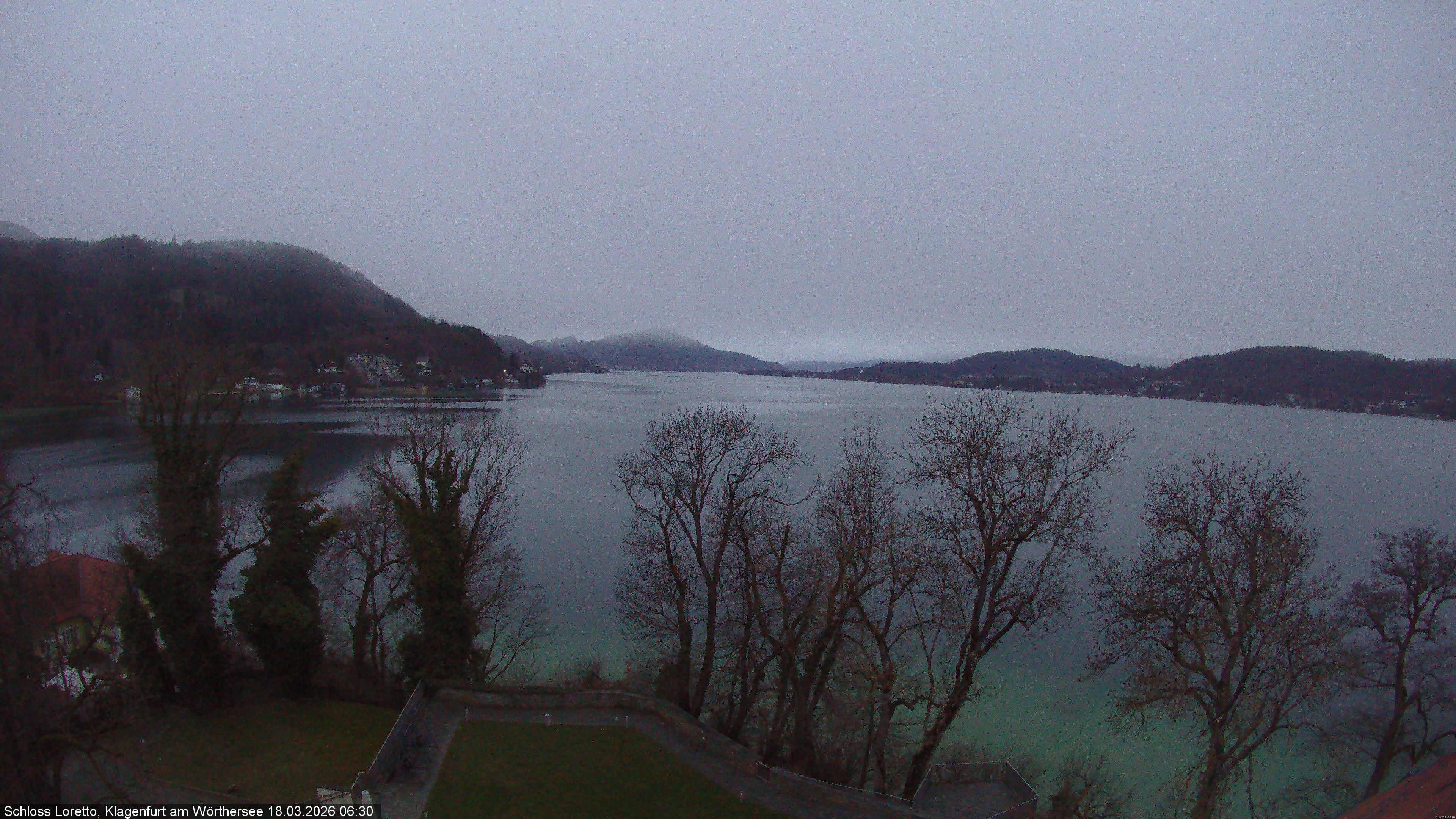 Archiv Foto Webcam Schloss Loretto bei Klagenfurt