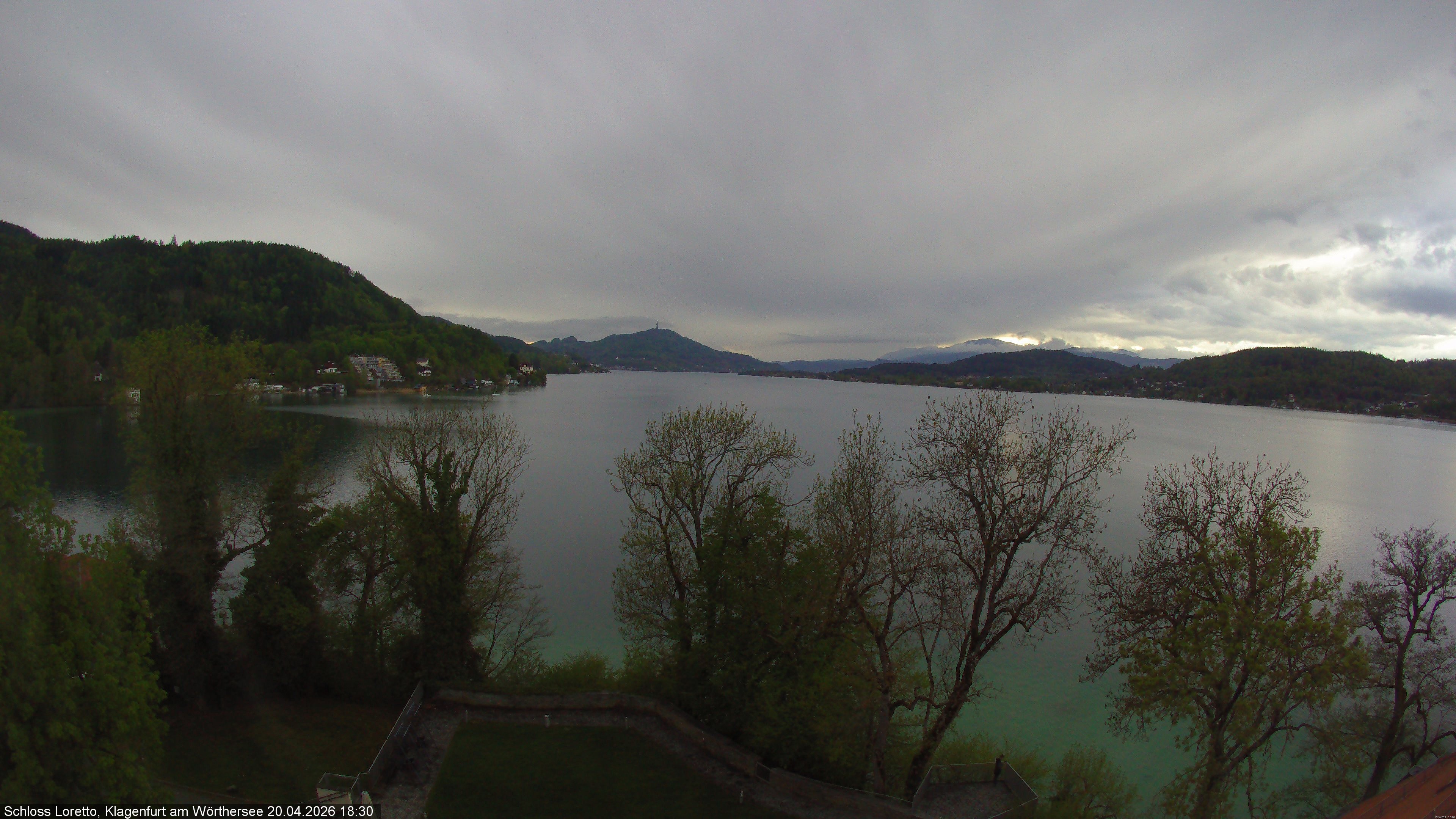 Archiv Foto Webcam Schloss Loretto bei Klagenfurt