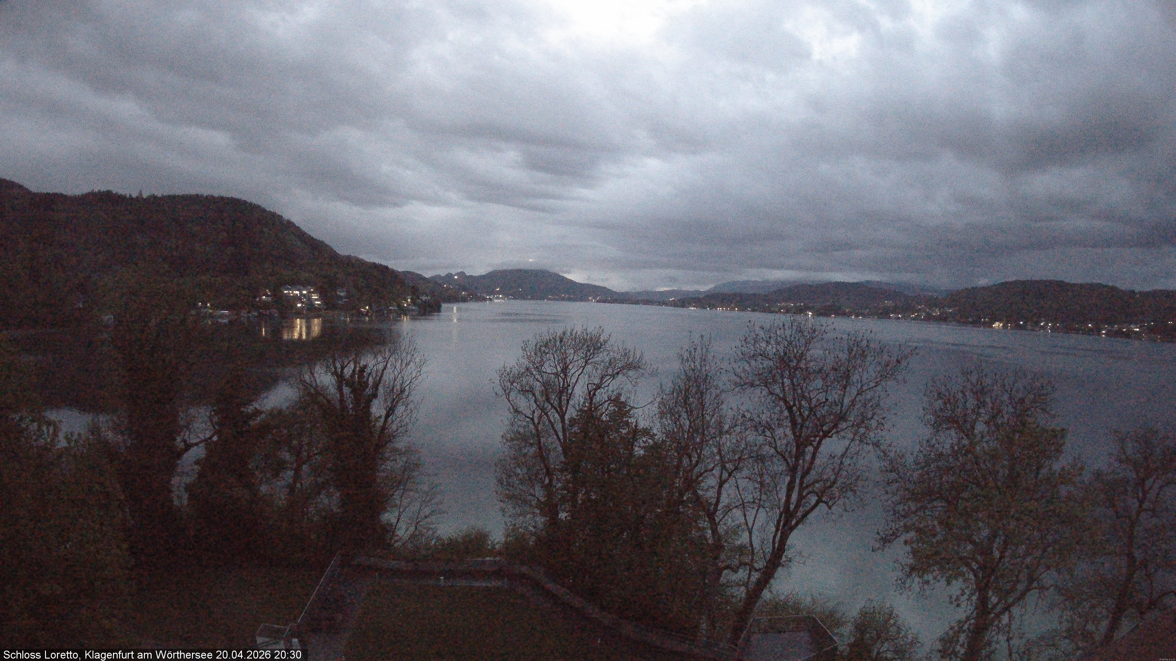 Archiv Foto Webcam Schloss Loretto bei Klagenfurt