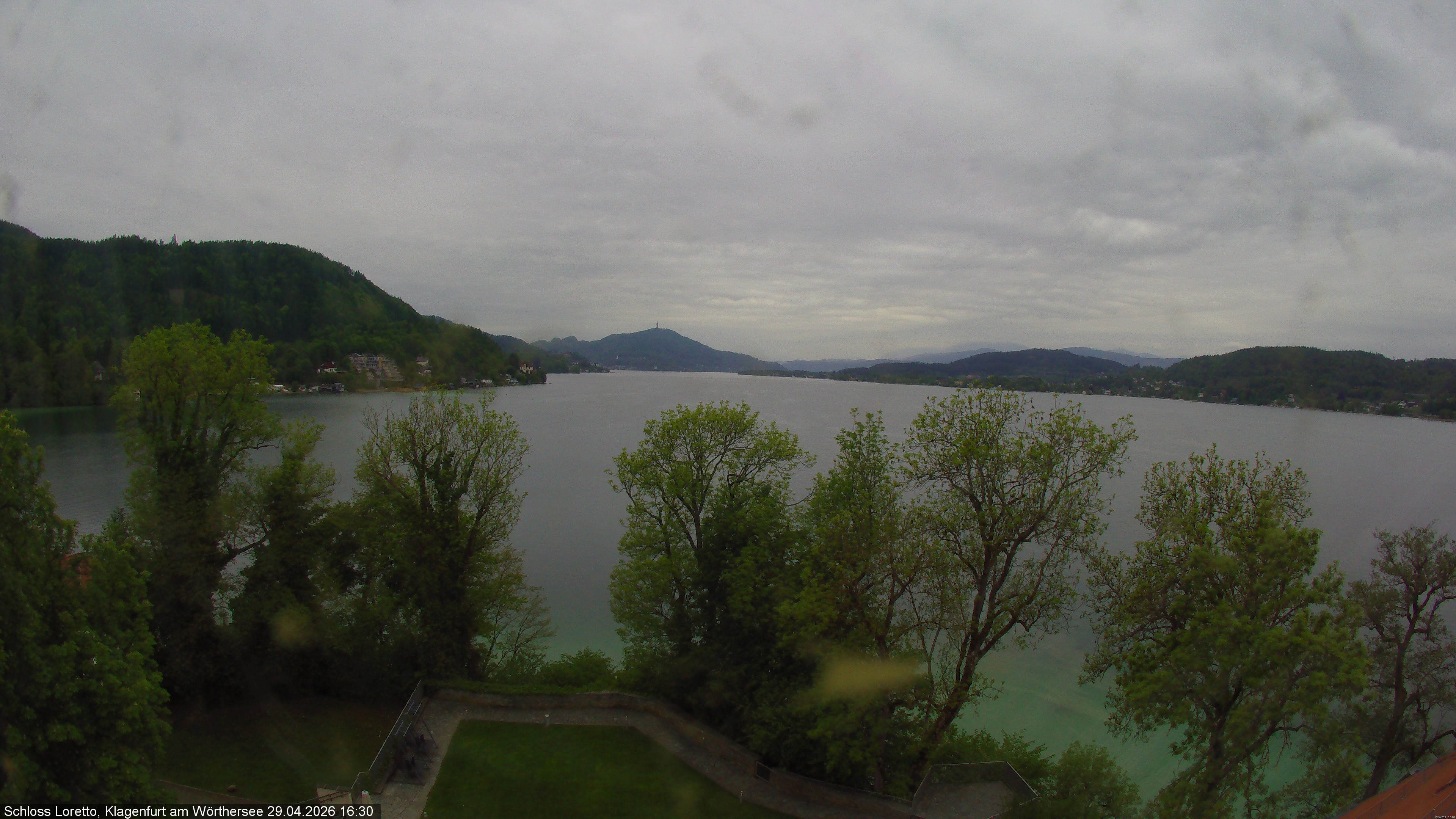 Archiv Foto Webcam Schloss Loretto bei Klagenfurt