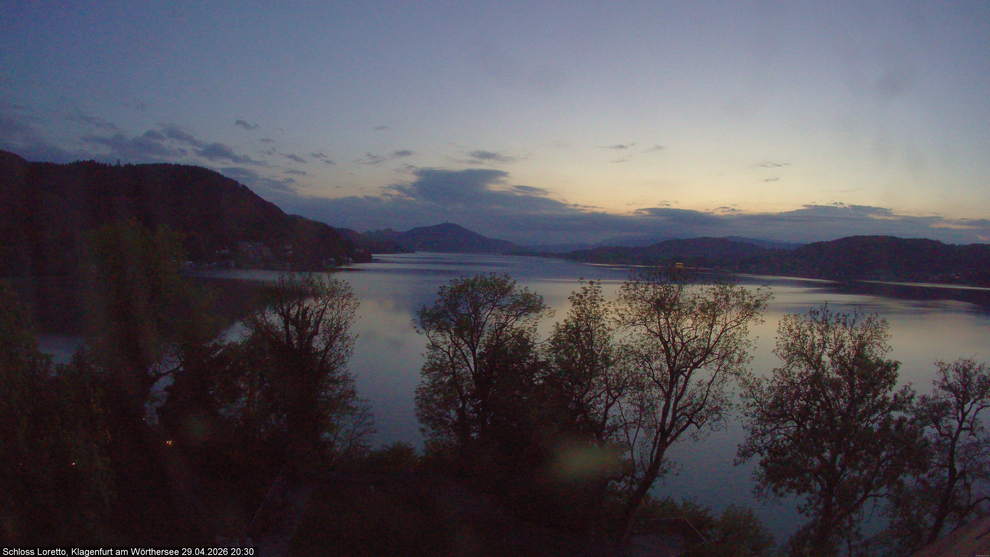 Archiv Foto Webcam Schloss Loretto bei Klagenfurt