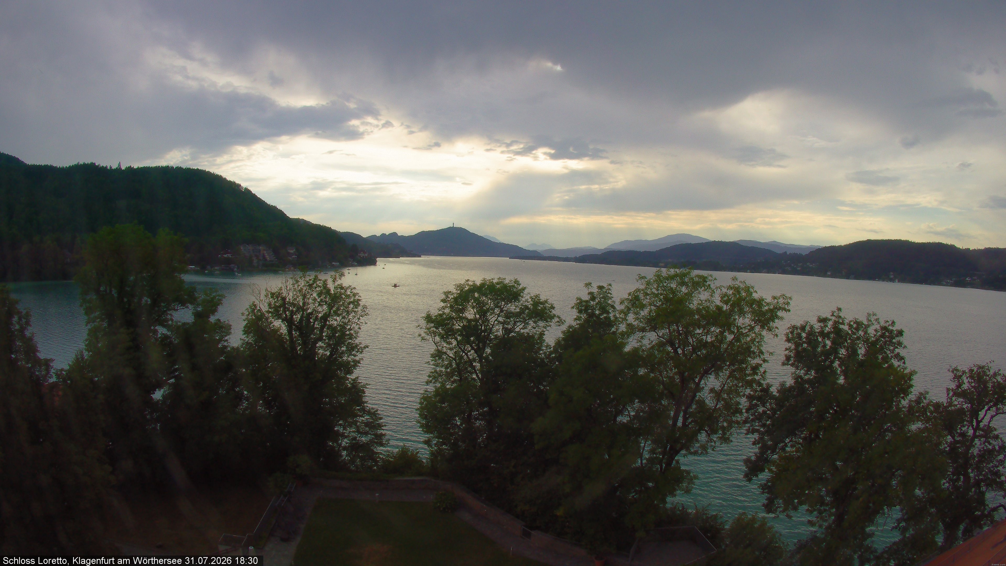 Archiv Foto Webcam Schloss Loretto bei Klagenfurt