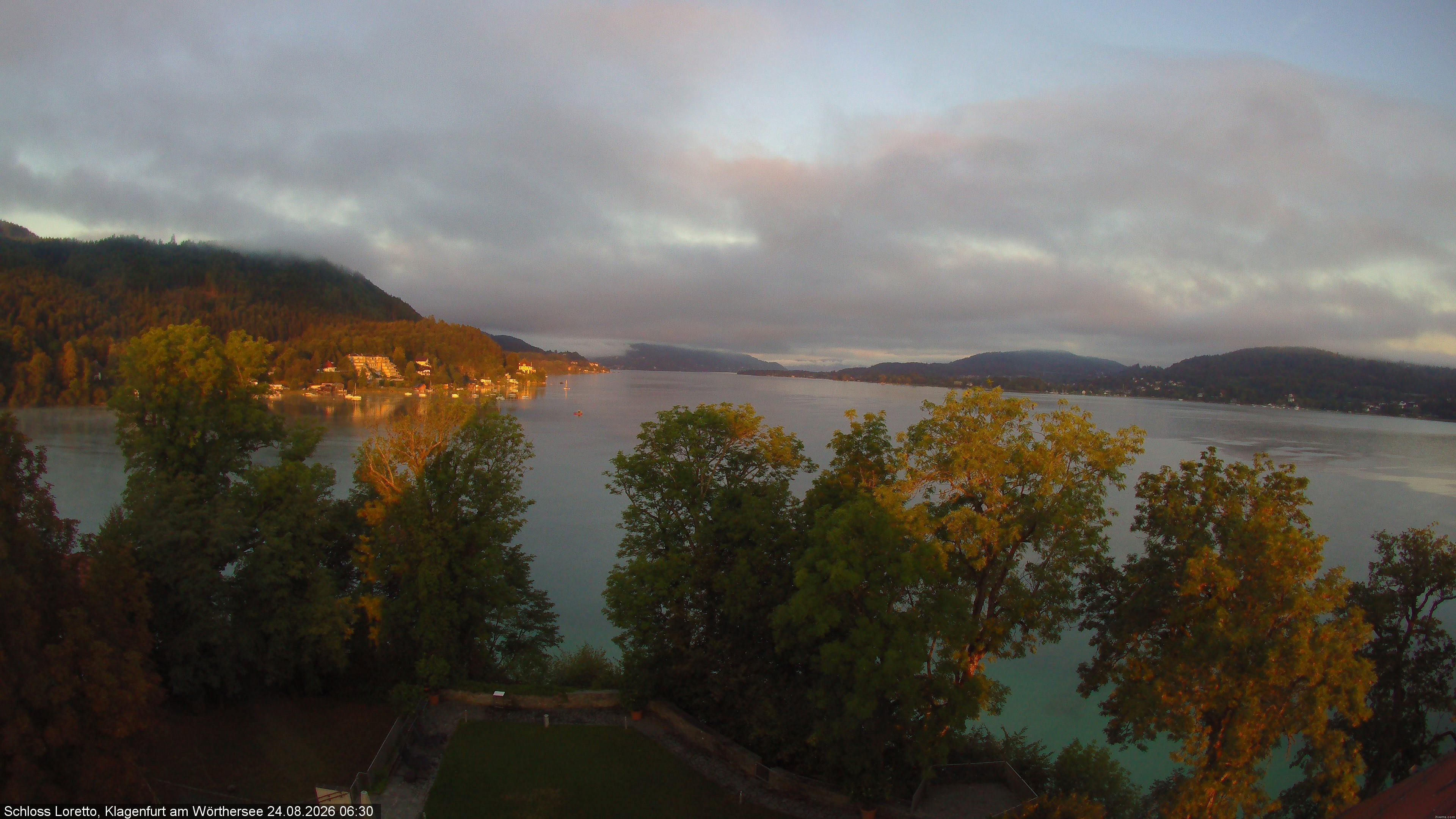 Archiv Foto Webcam Schloss Loretto bei Klagenfurt