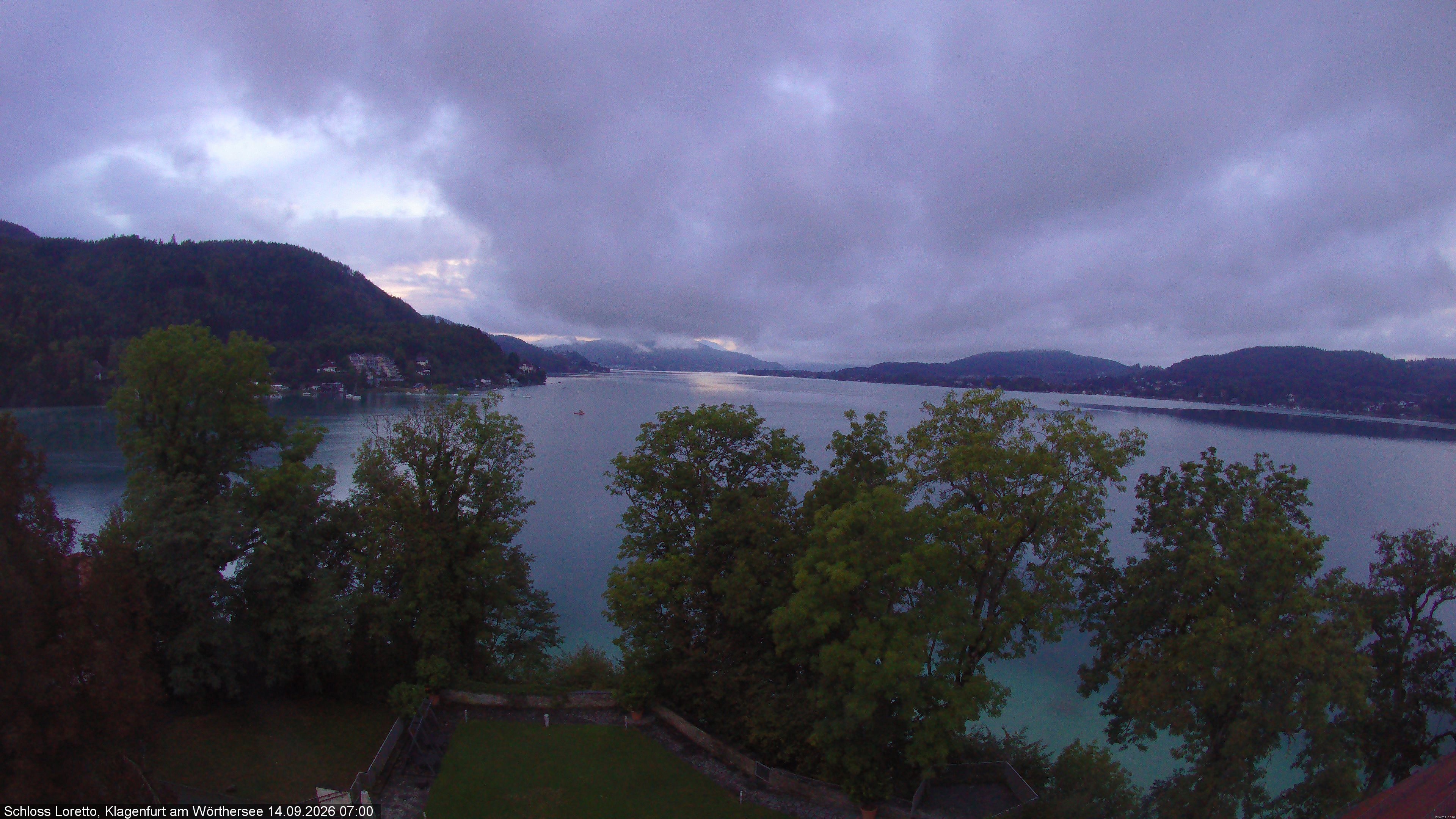 Archiv Foto Webcam Schloss Loretto bei Klagenfurt