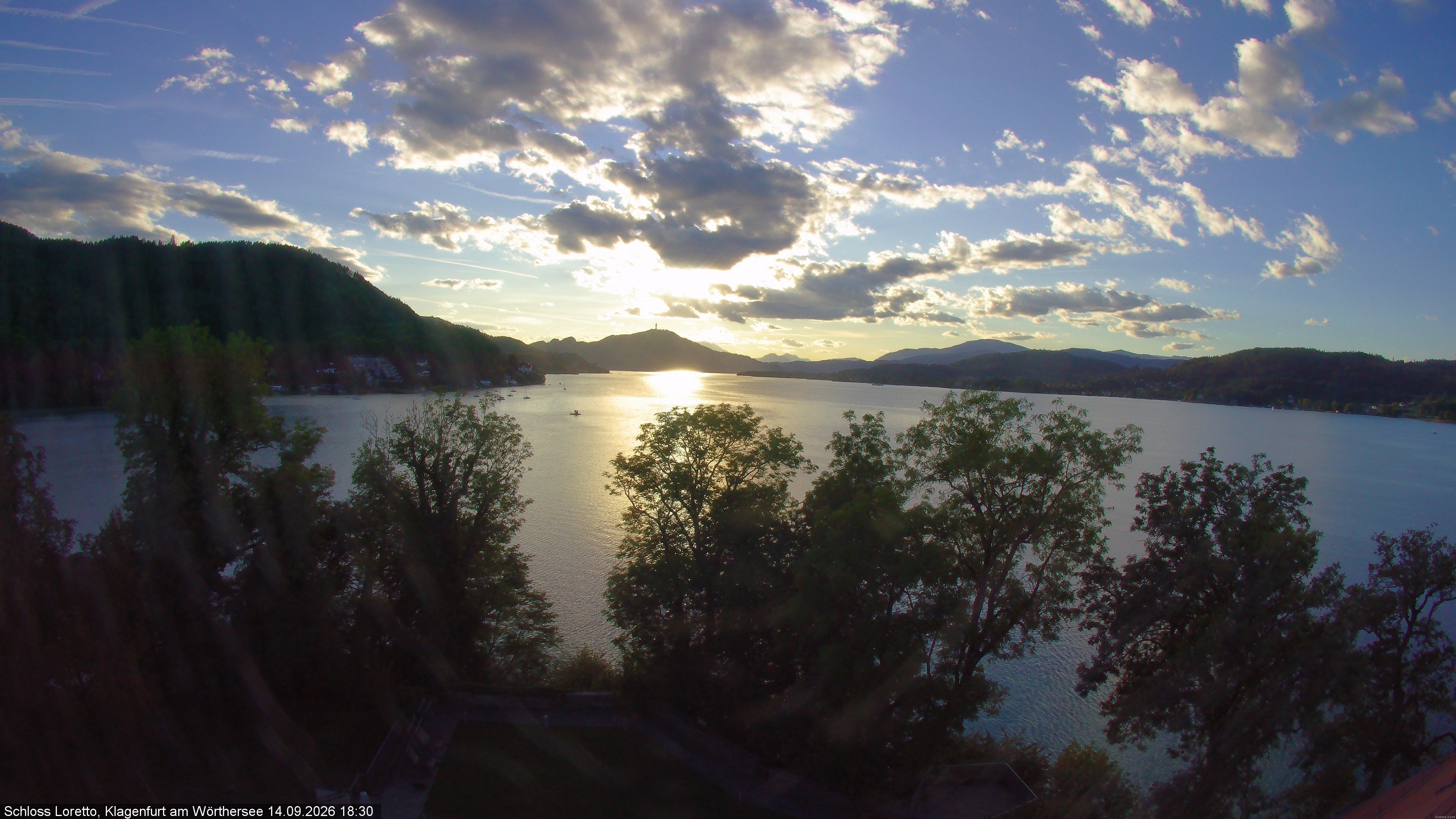 Archiv Foto Webcam Schloss Loretto bei Klagenfurt