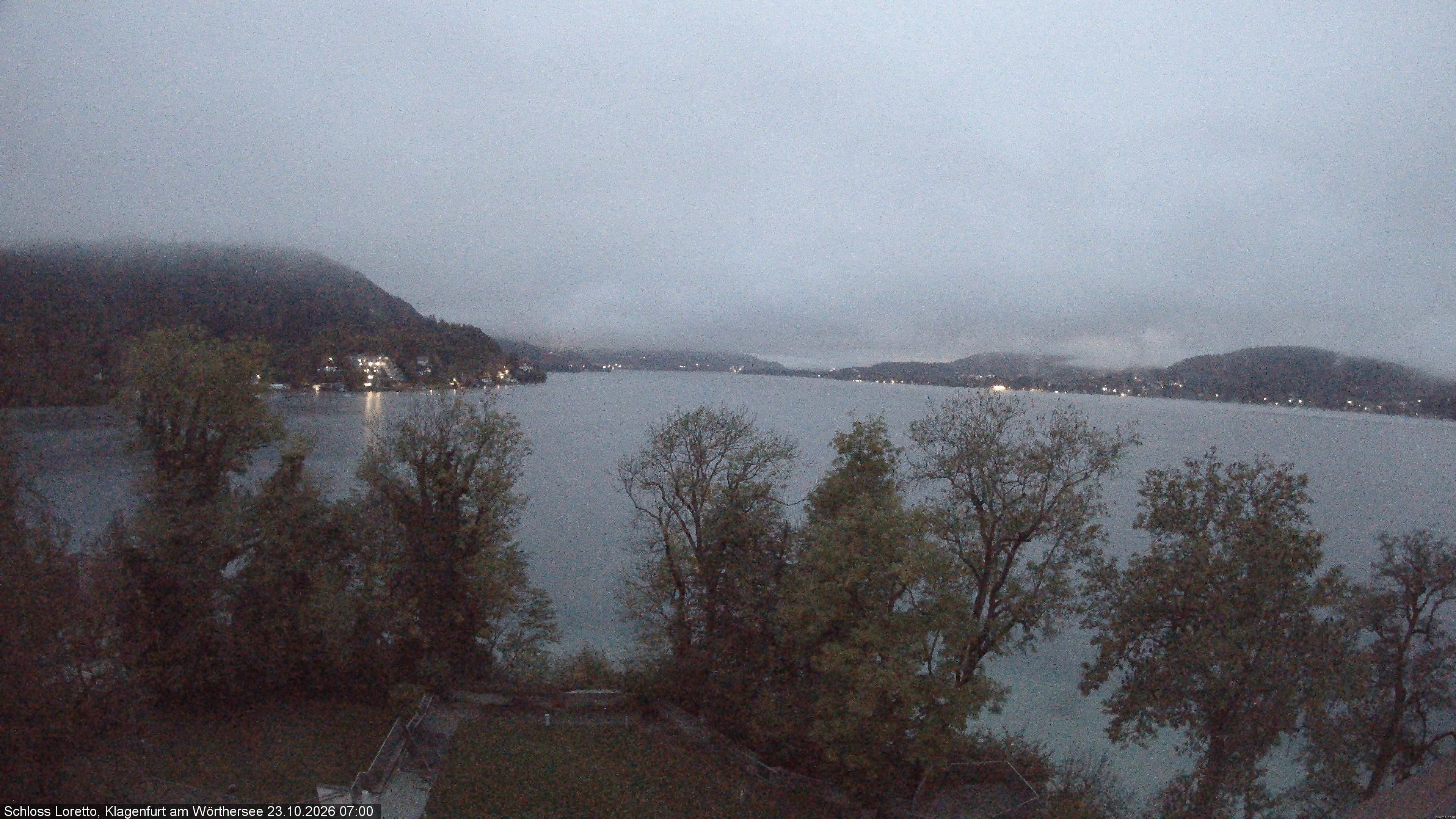 Archiv Foto Webcam Schloss Loretto bei Klagenfurt
