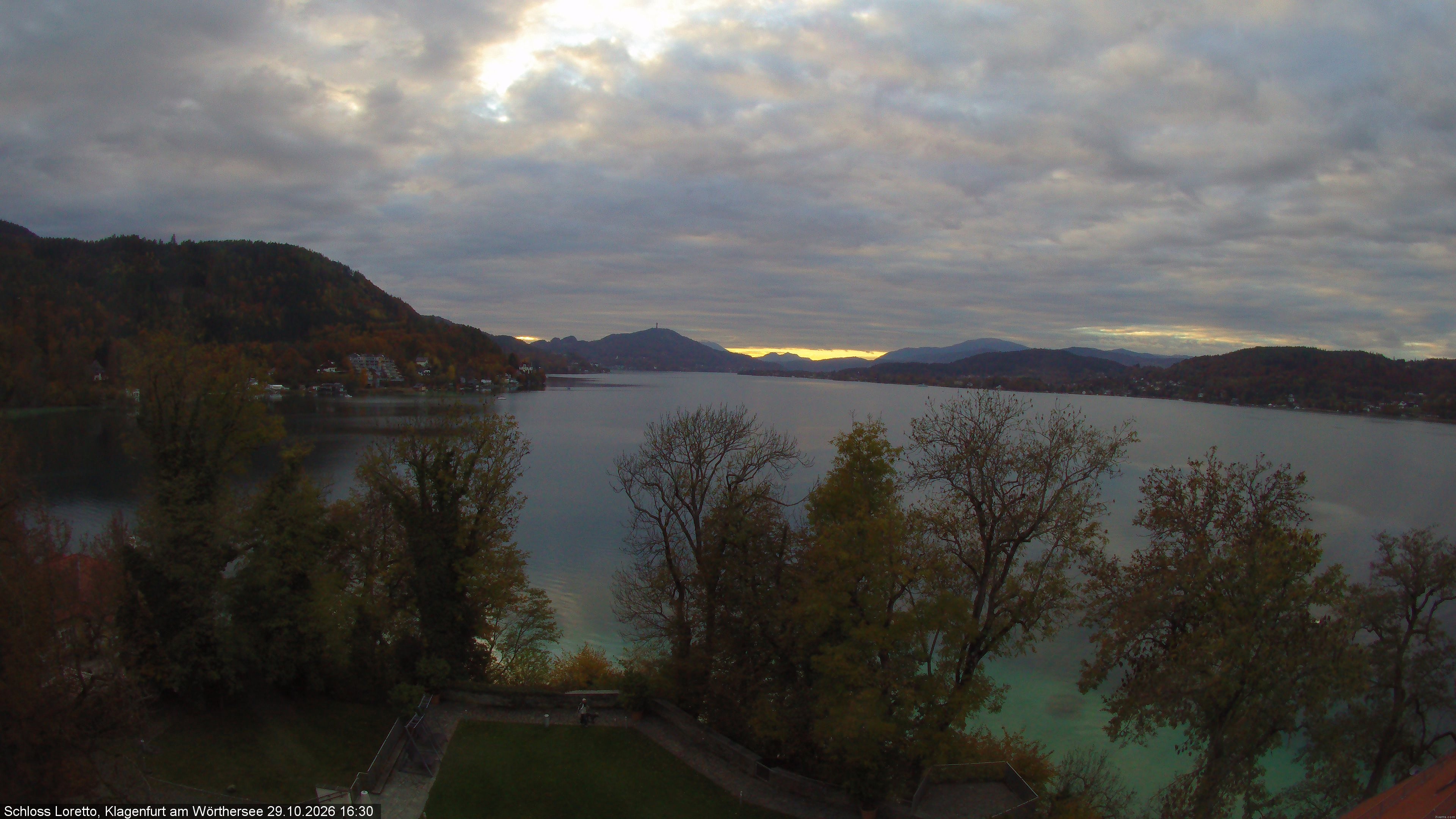 Archiv Foto Webcam Schloss Loretto bei Klagenfurt