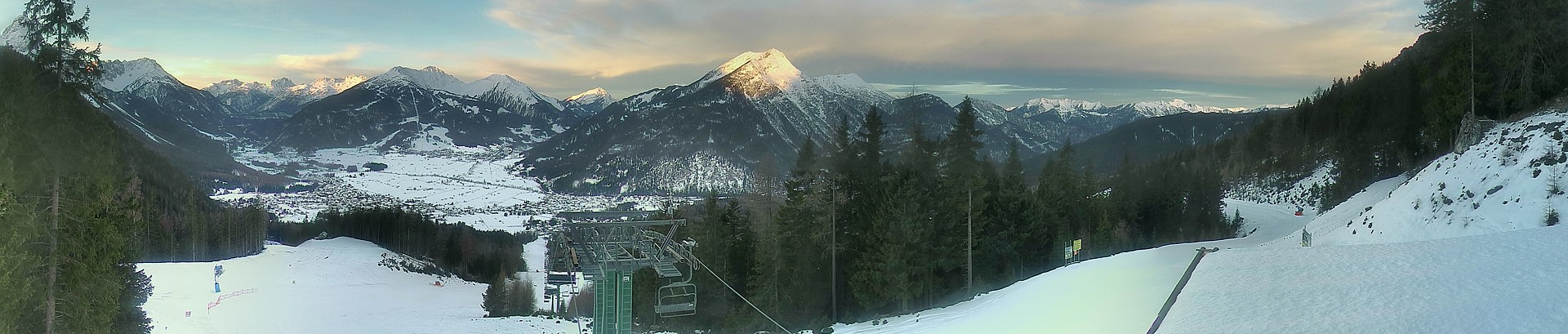 Archiv Foto Webcam 3er Sessellift im Skigebiet Ehrwald