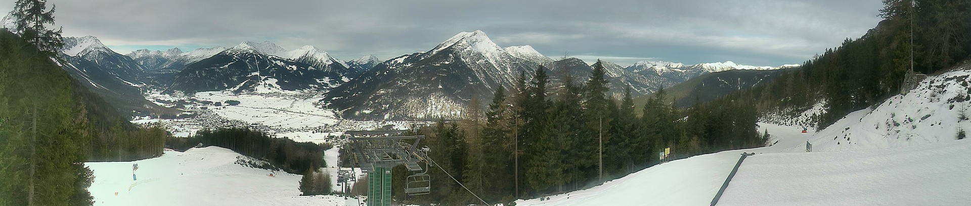 Archiv Foto Webcam 3er Sessellift im Skigebiet Ehrwald