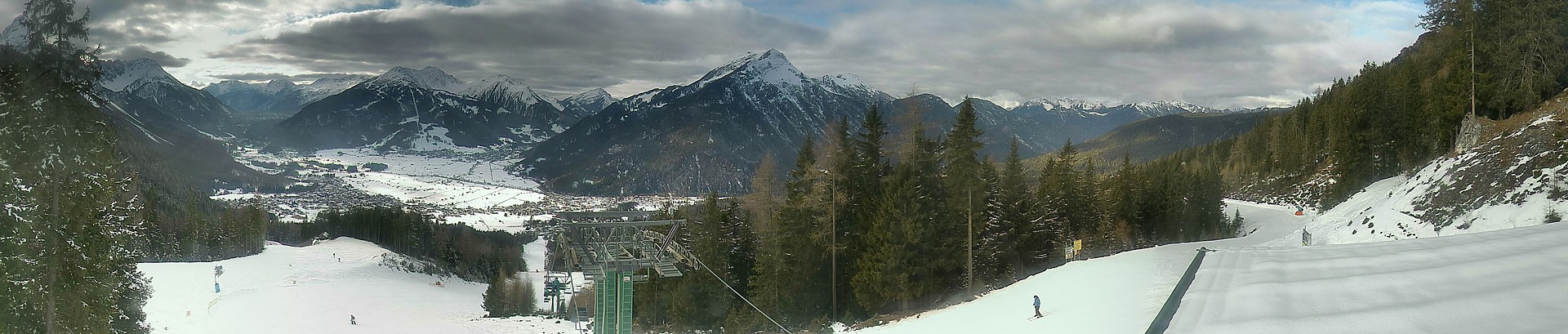 Archiv Foto Webcam 3er Sessellift im Skigebiet Ehrwald