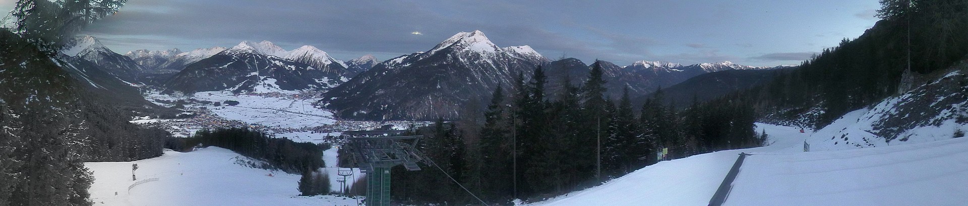 Archiv Foto Webcam 3er Sessellift im Skigebiet Ehrwald