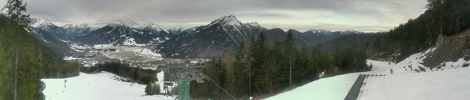 Archived image Webcam 3-chair lift Wettersteinbahnen Ehrwald
