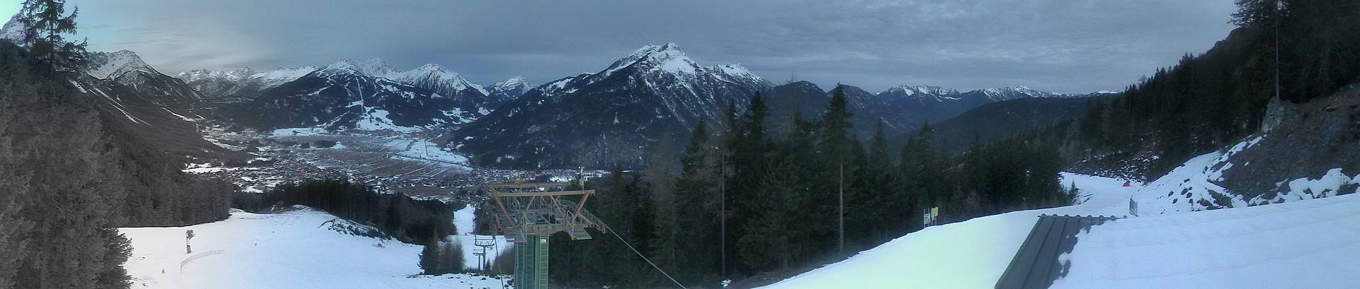 Archiv Foto Webcam 3er Sessellift im Skigebiet Ehrwald