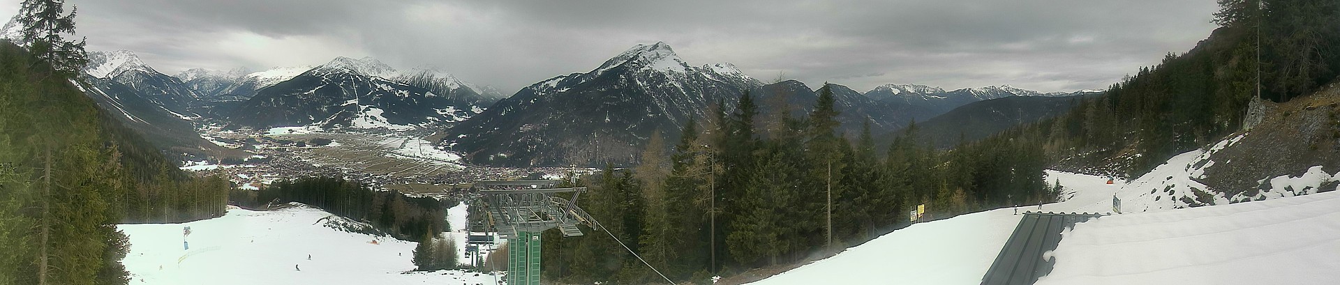 Archiv Foto Webcam 3er Sessellift im Skigebiet Ehrwald