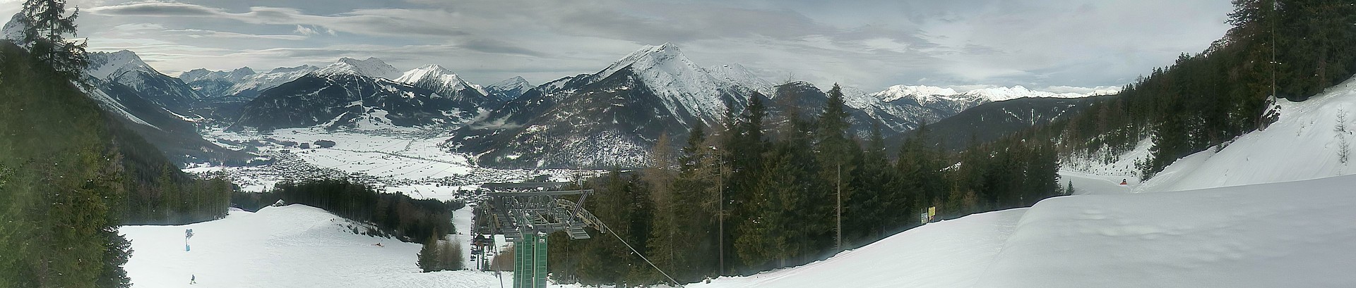 Archived image Webcam 3-chair lift Wettersteinbahnen Ehrwald