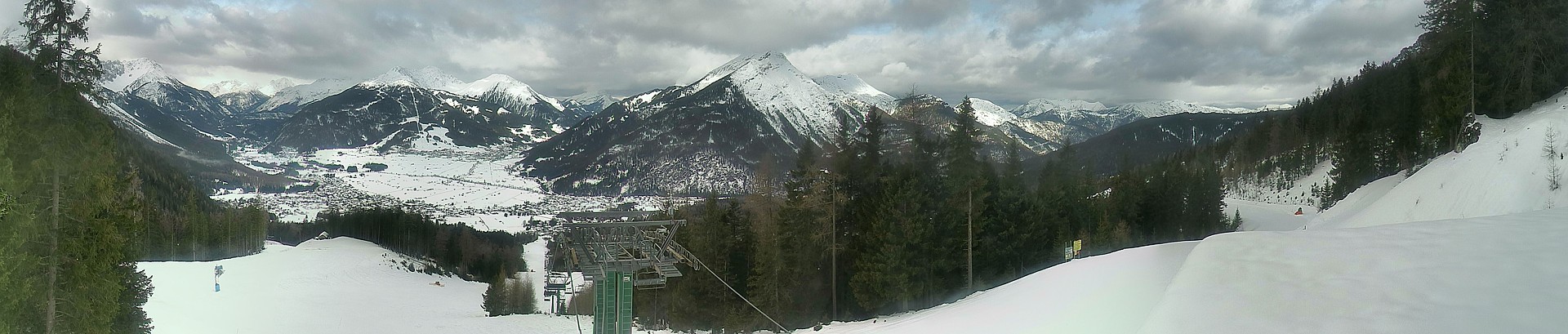 Archiv Foto Webcam 3er Sessellift im Skigebiet Ehrwald