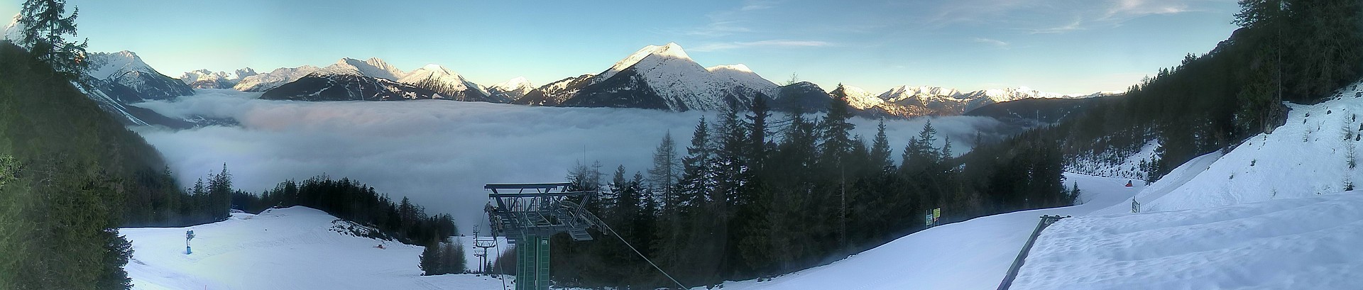 Archiv Foto Webcam 3er Sessellift im Skigebiet Ehrwald