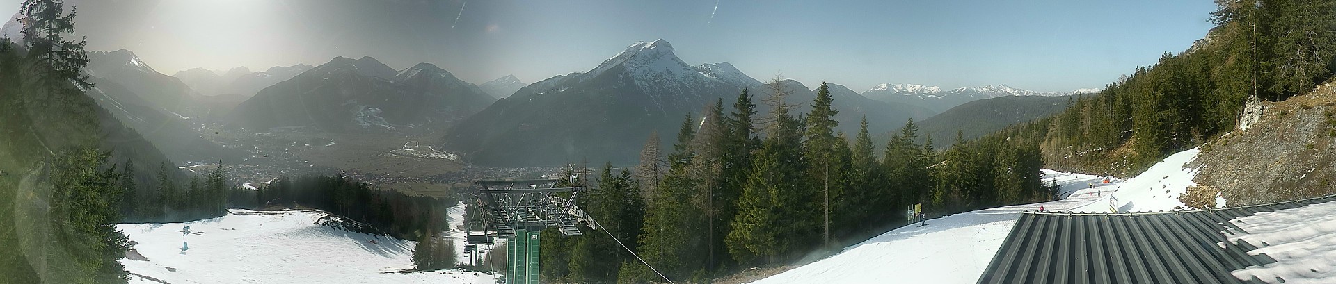 Archived image Webcam 3-chair lift Wettersteinbahnen Ehrwald