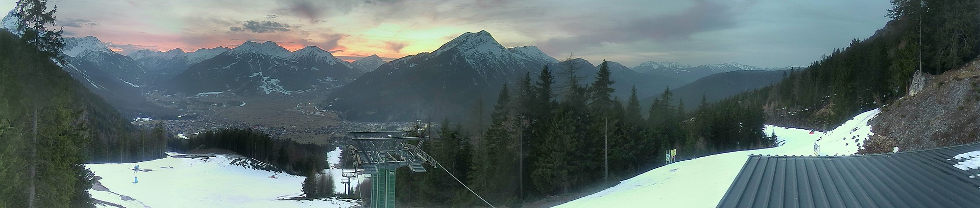 Archiv Foto Webcam 3er Sessellift im Skigebiet Ehrwald