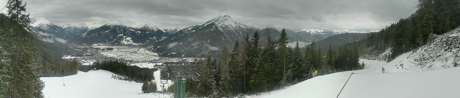 Archiv Foto Webcam 3er Sessellift im Skigebiet Ehrwald