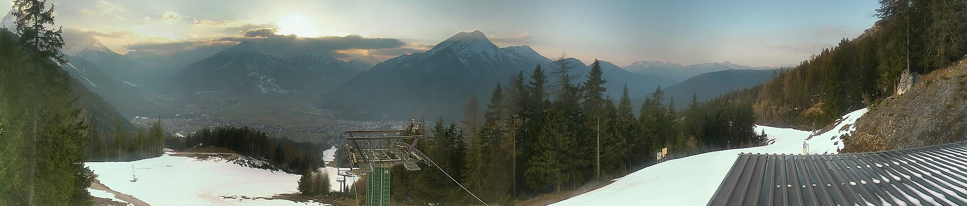 Archiv Foto Webcam 3er Sessellift im Skigebiet Ehrwald