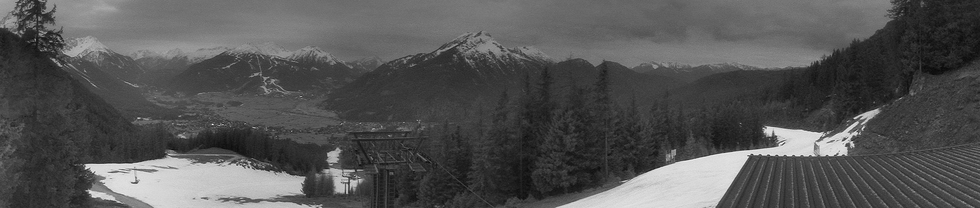 Archived image Webcam 3-chair lift Wettersteinbahnen Ehrwald