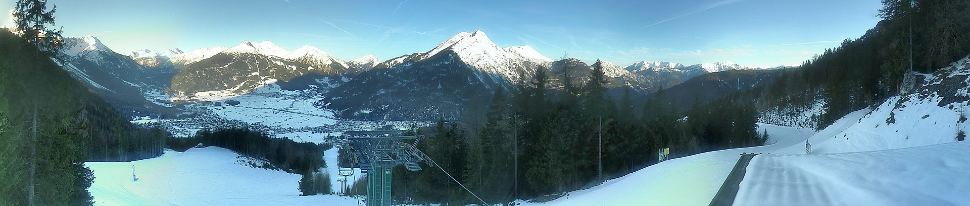 Archived image Webcam 3-chair lift Wettersteinbahnen Ehrwald