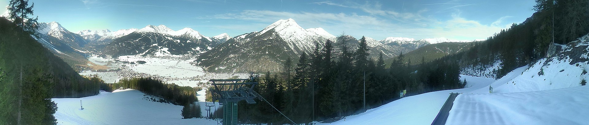 Archived image Webcam 3-chair lift Wettersteinbahnen Ehrwald