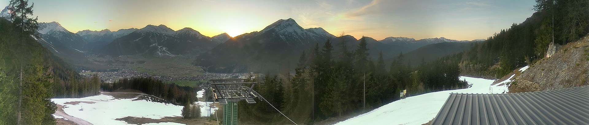 Archiv Foto Webcam 3er Sessellift im Skigebiet Ehrwald