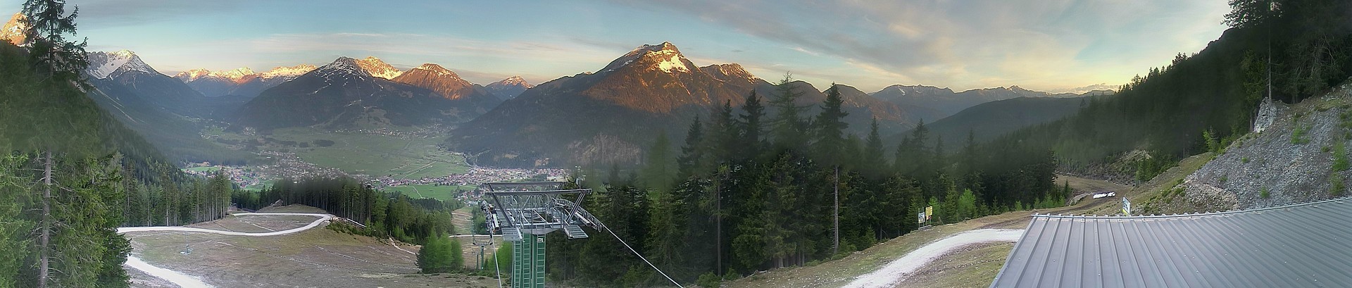 Archiv Foto Webcam 3er Sessellift im Skigebiet Ehrwald