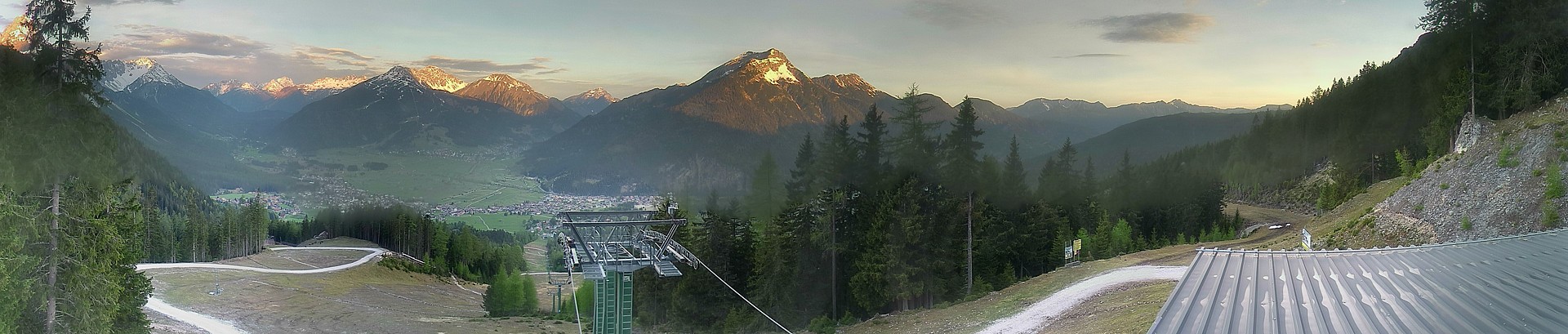 Archiv Foto Webcam 3er Sessellift im Skigebiet Ehrwald