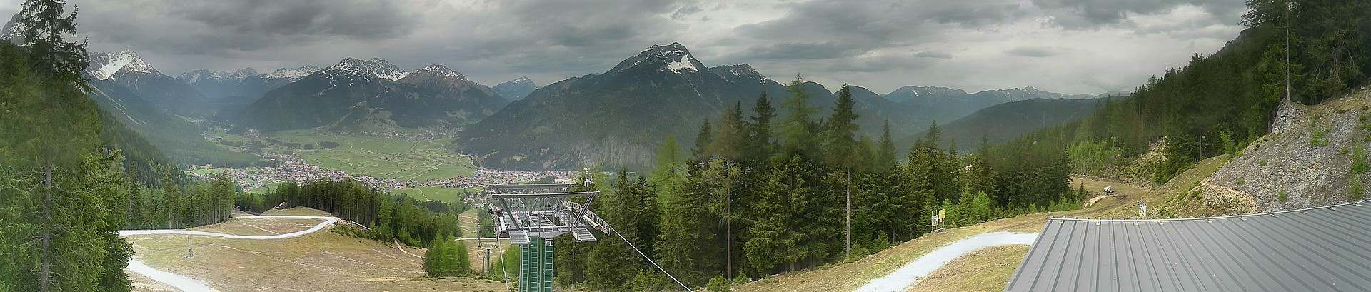 Archived image Webcam 3-chair lift Wettersteinbahnen Ehrwald